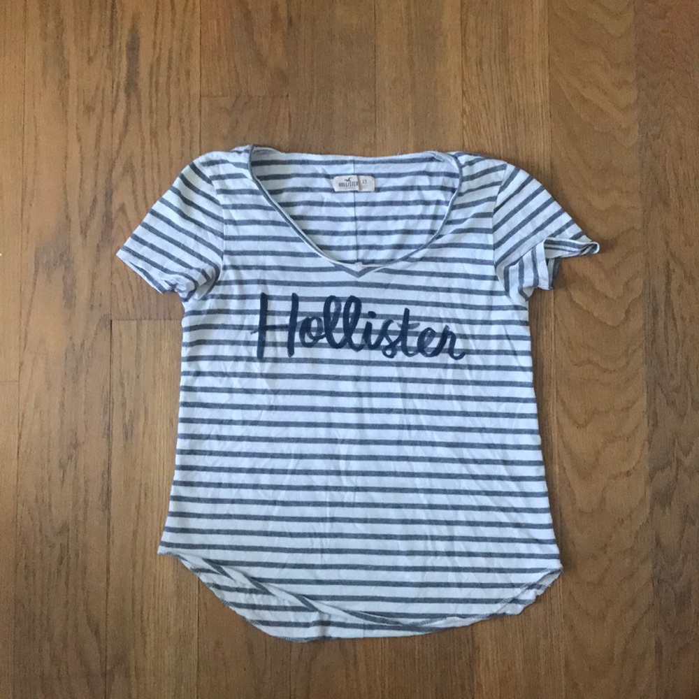 Hollister t-shirt